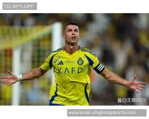 四大招牌足球明星的传奇故事与辉煌成就解析